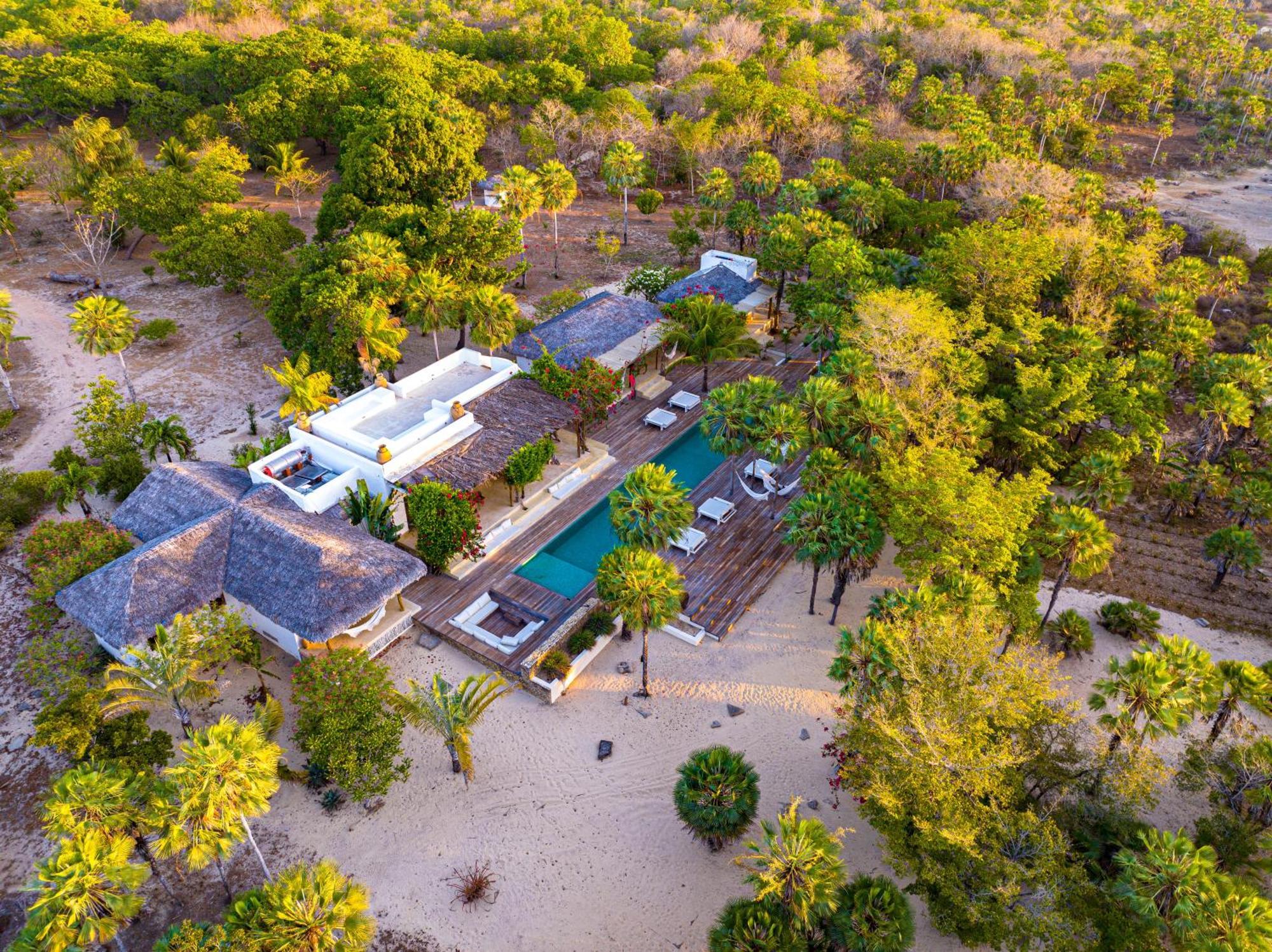 Villa Paz - La Villa Group Camocim Buitenkant foto