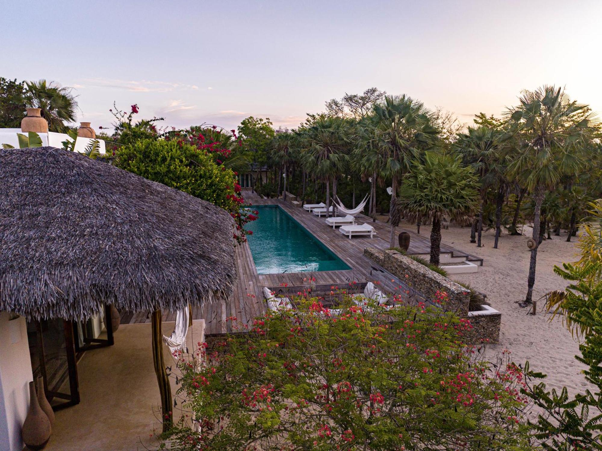 Villa Paz - La Villa Group Camocim Buitenkant foto