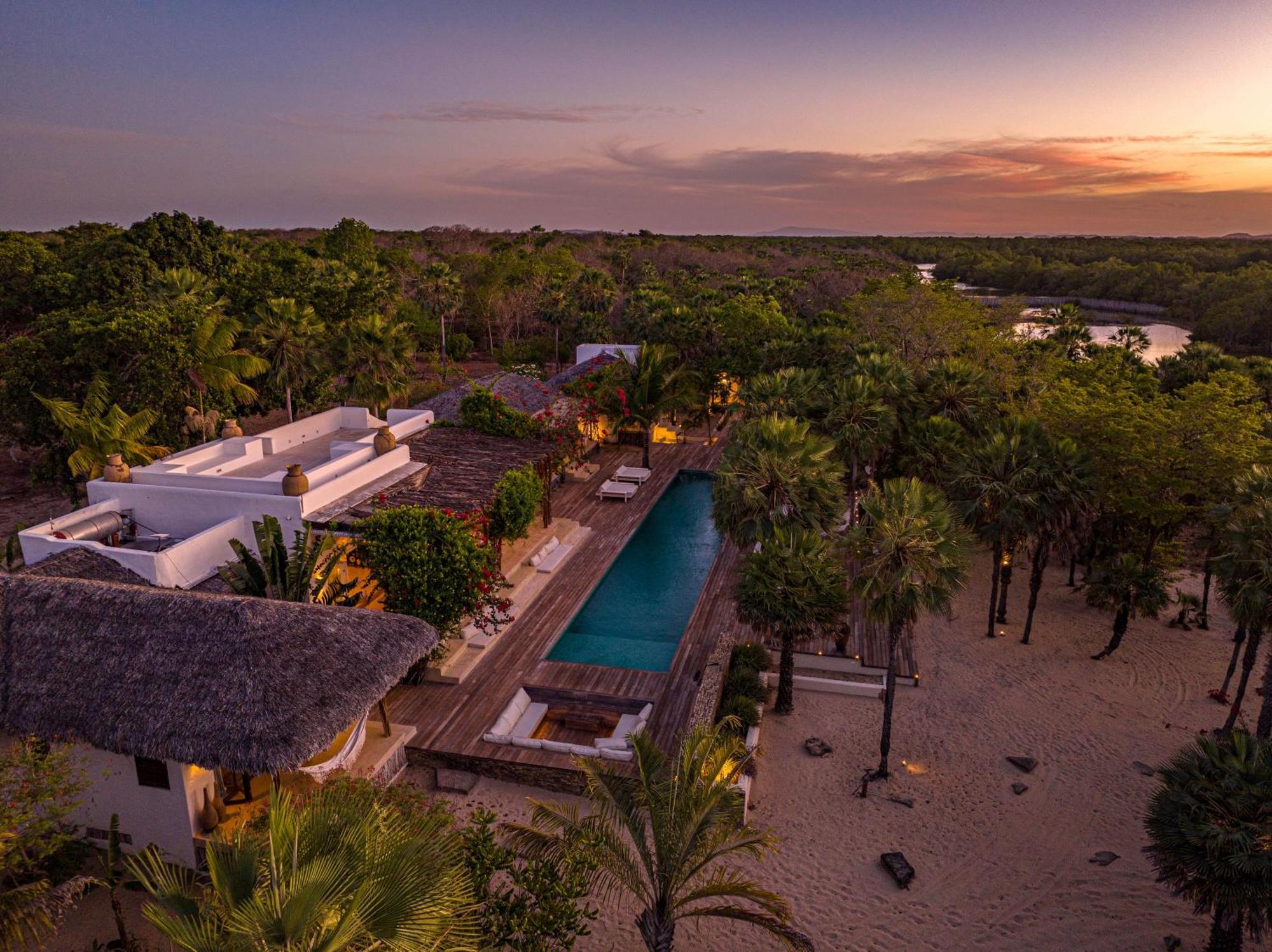 Villa Paz - La Villa Group Camocim Buitenkant foto